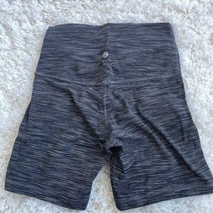 Lululemon align shorts size 4 6in inseam
